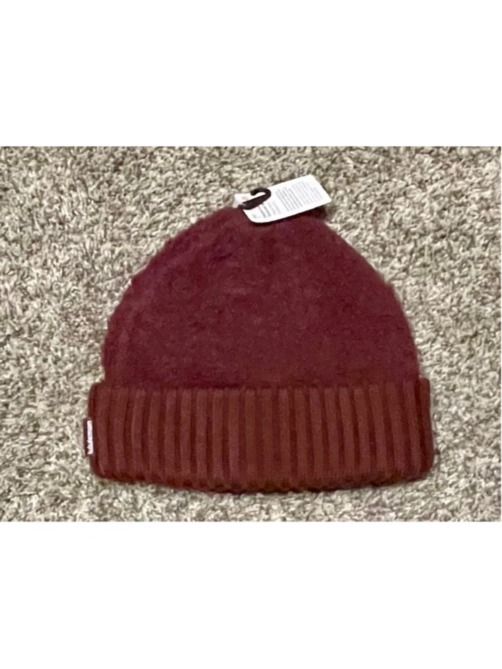 Lululemon Women’s Ombre Knit Textured Beanie, Red Merlot, NWT